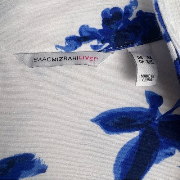 Isaac Mizrah Live! Super Soft Floral Blue and White Women’s Plus 3X Button Up - Picture 3 of 7